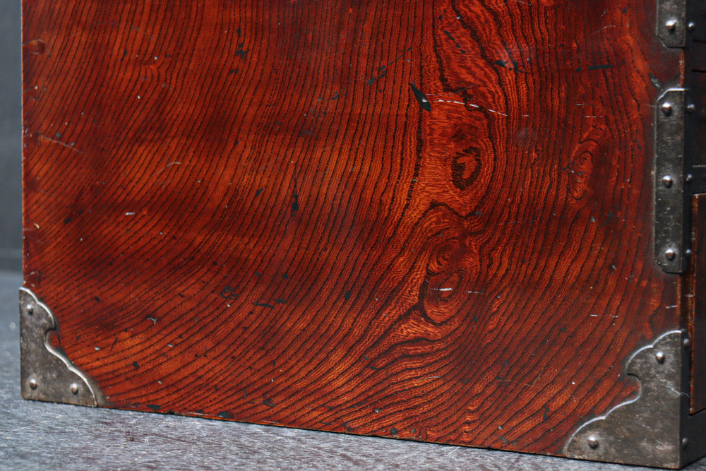 引き出し前面の杢目が美しい風格漂う硯箱　DC8673