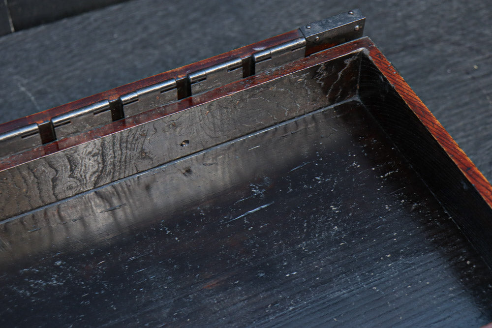 引き出し前面の杢目が美しい風格漂う硯箱　DC8673