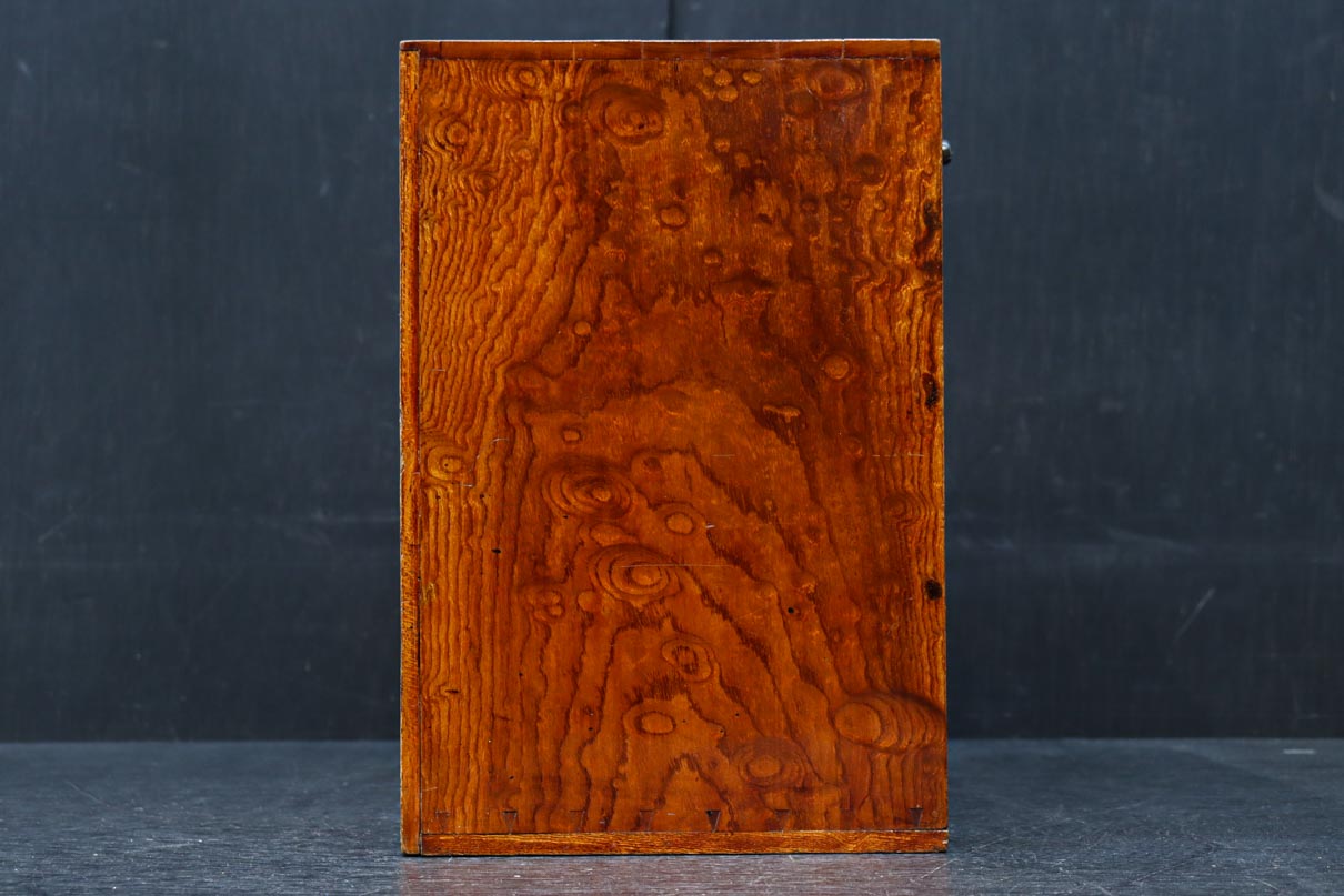 上質な杢目模様の気品ある針箱　DC8674