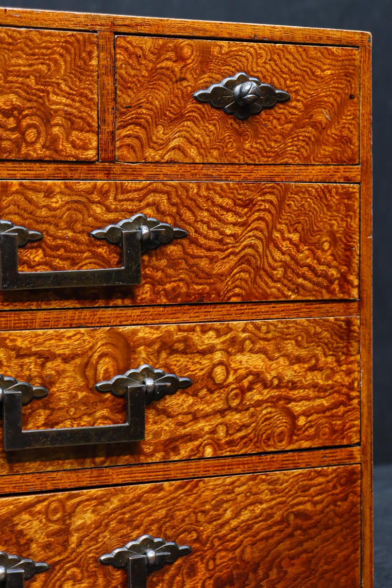 上質な杢目模様の気品ある針箱　DC8674