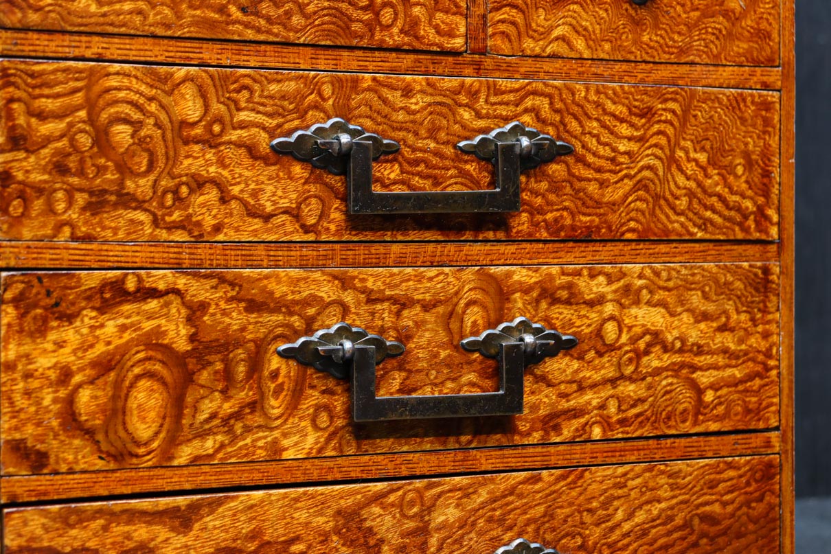 上質な杢目模様の気品ある針箱　DC8674