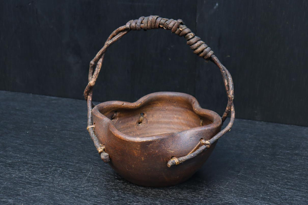 風情ある素焼きの持ち手付き花器 DC8676 – 古福庵 [ KOFUKUAN