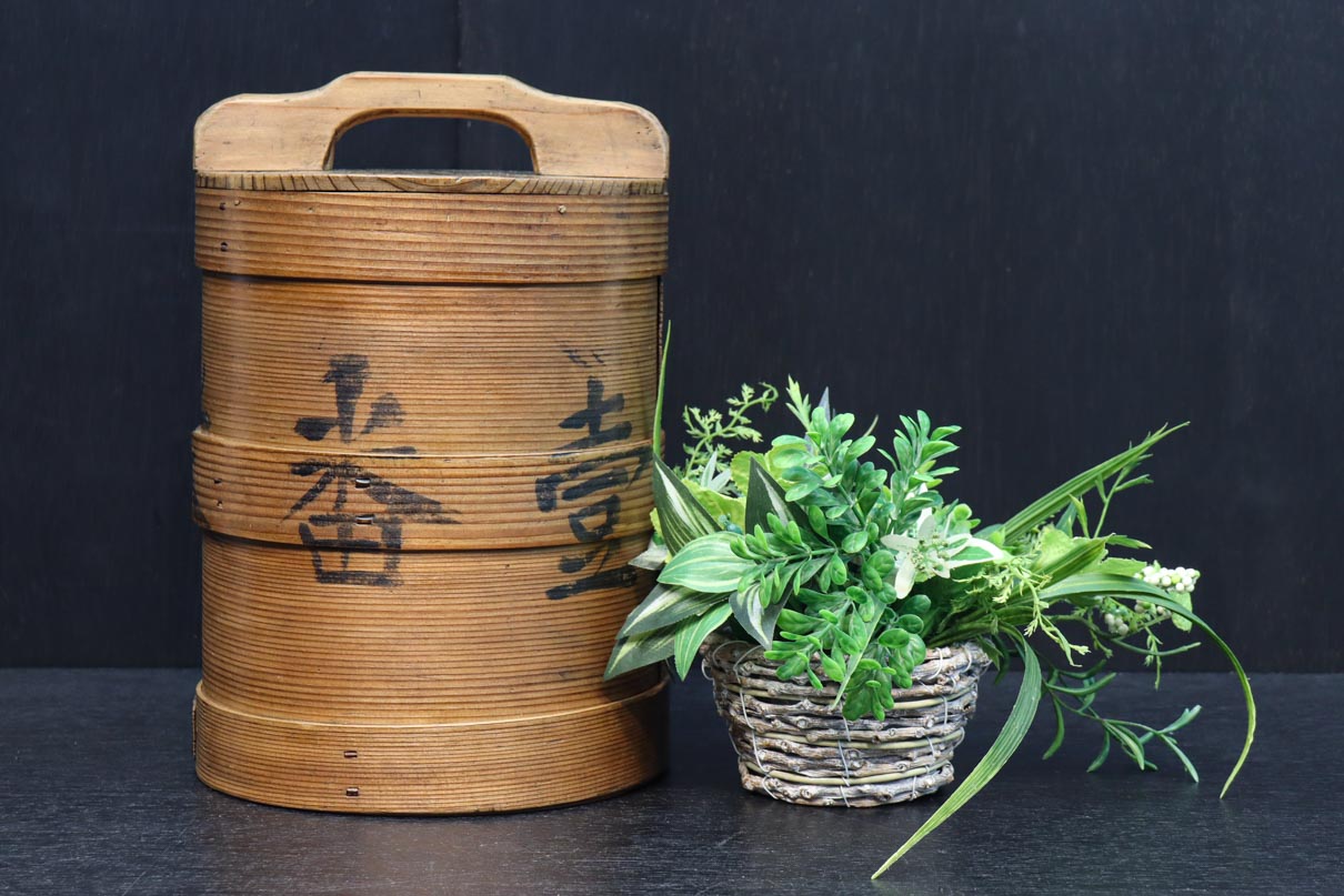 Antique tools DC8684