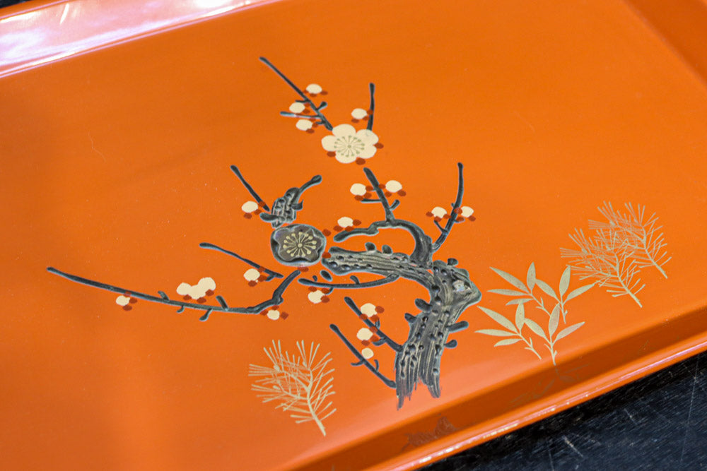 朱漆に添えられた梅の木で風情溢れるお屠蘇セット DC8689 – 古福庵