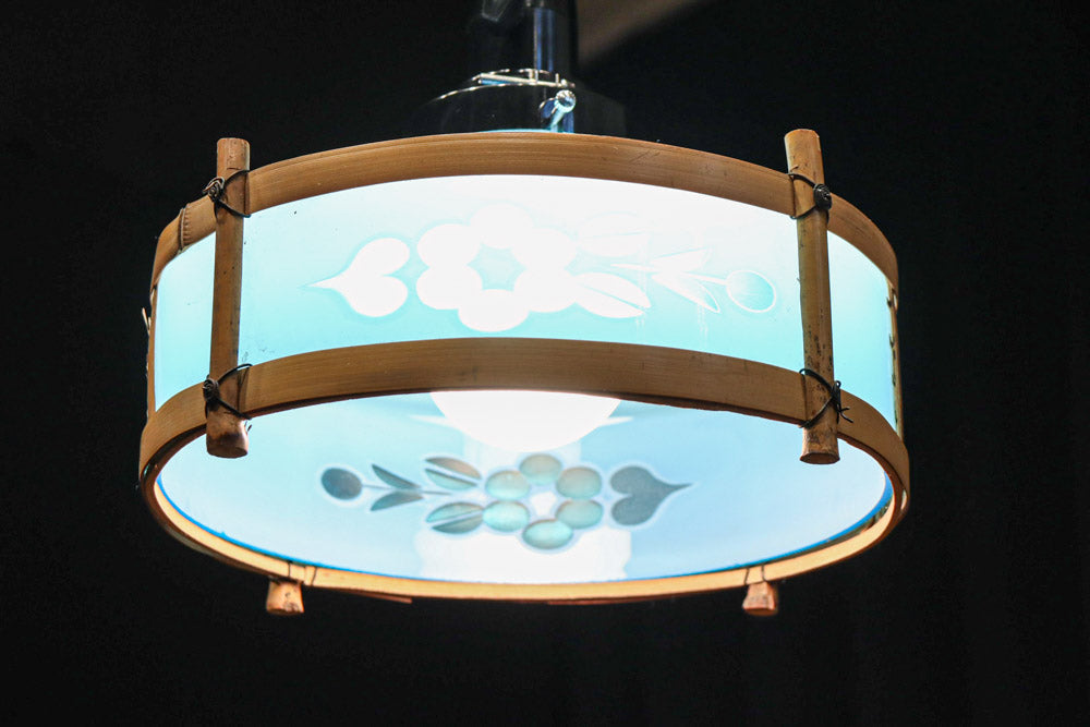 水色ガラスを竹フレームで飾る風流な電笠　DC8708