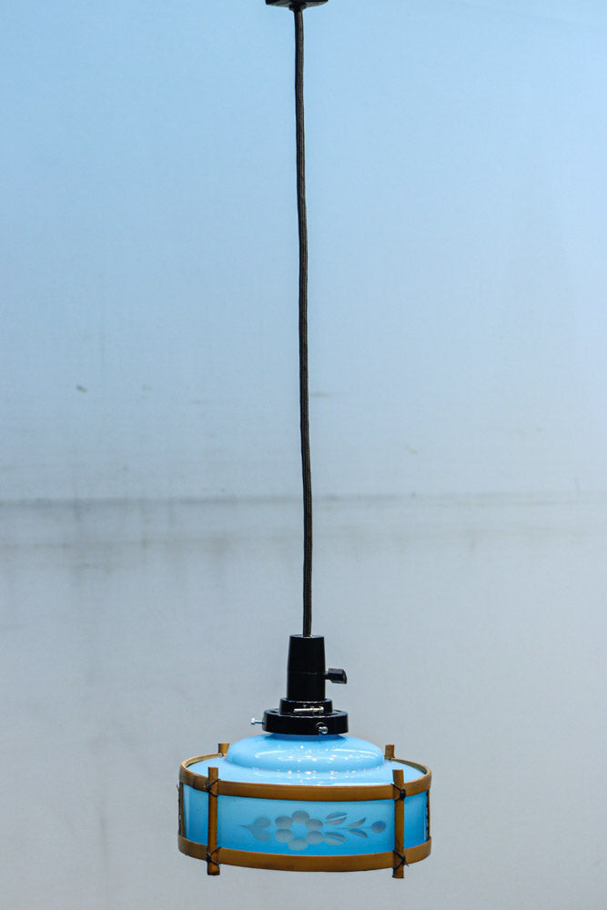 水色ガラスを竹フレームで飾る風流な電笠　DC8708