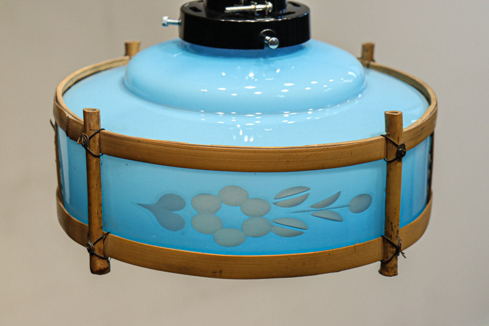 水色ガラスを竹フレームで飾る風流な電笠　DC8708