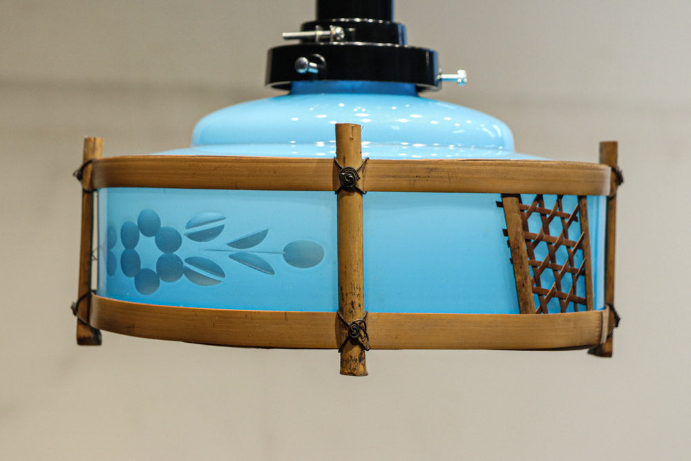 水色ガラスを竹フレームで飾る風流な電笠　DC8708