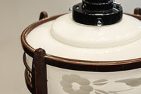 落ち着いた雰囲気のある木製フレームの電笠　DC8710