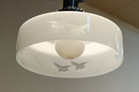 鳥の透かし模様が引き立つシンプルで温かみのある電笠　DC8711