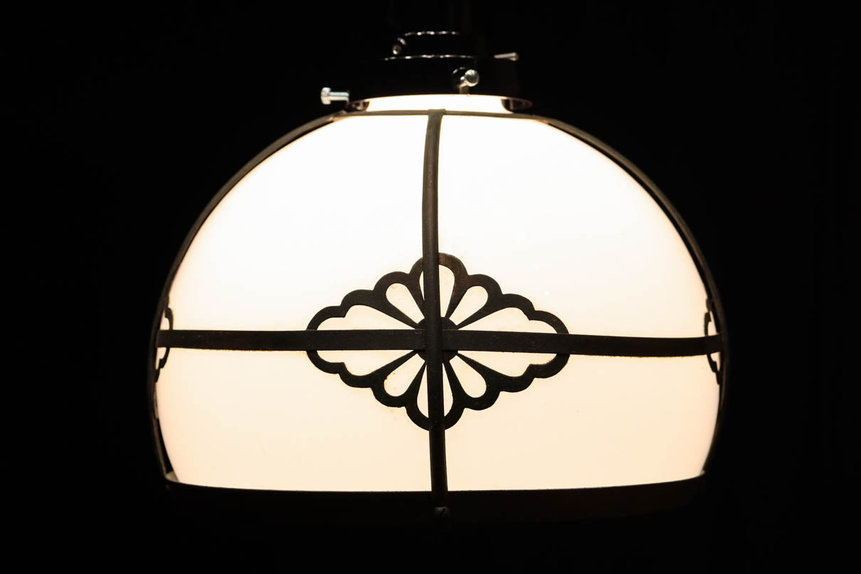 菊菱の装飾金具で格調溢れる電笠　DC8713