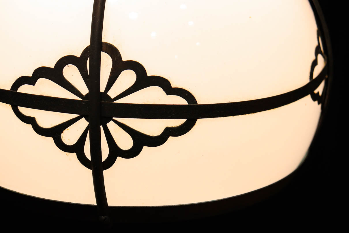 菊菱の装飾金具で格調溢れる電笠　DC8713