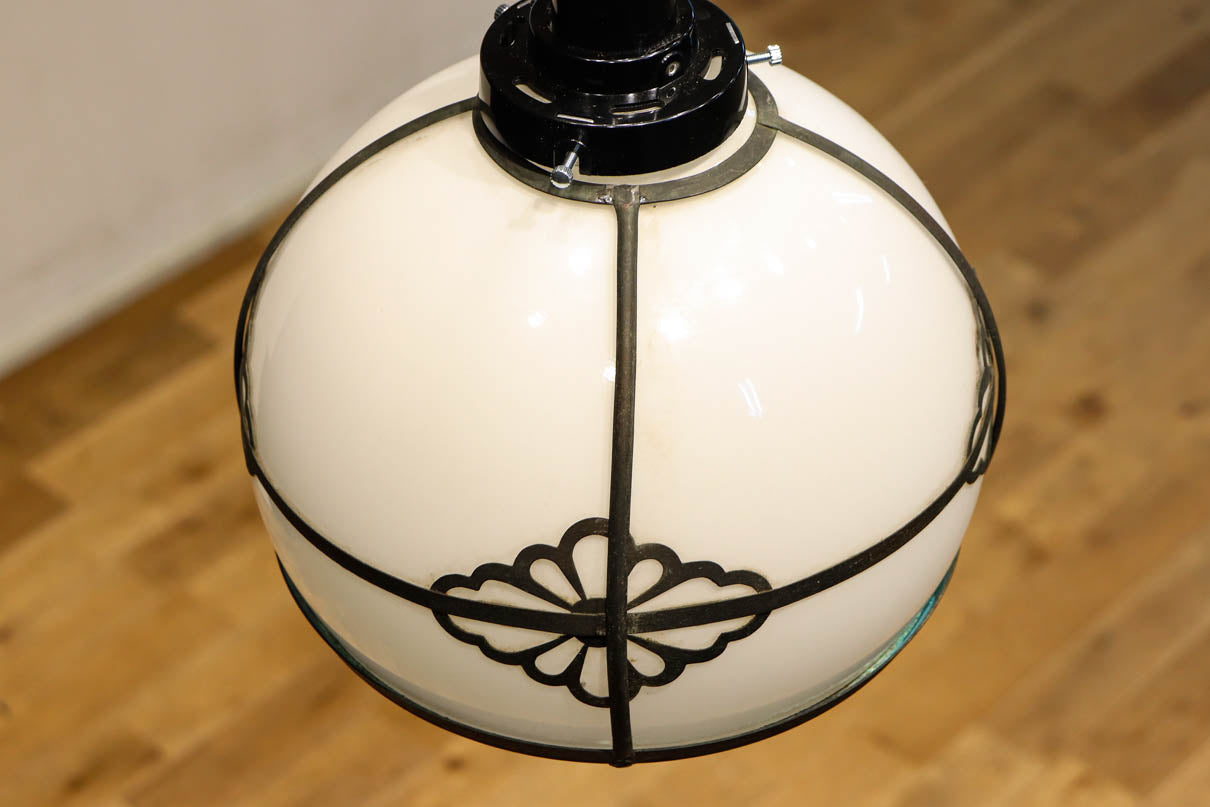 菊菱の装飾金具で格調溢れる電笠　DC8713