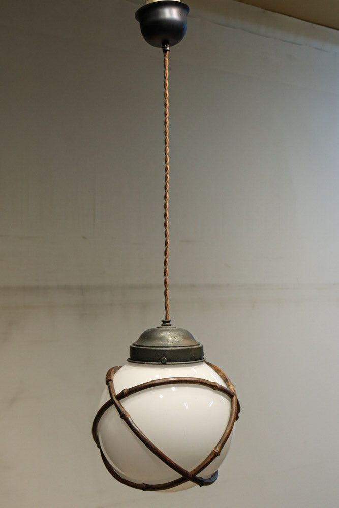 竹フレームを纏う球体の電笠　DC8716