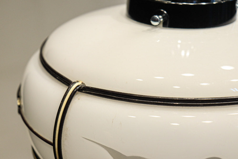 梅の透かし絵に和柄文様を添えた気品ある電笠　DC8717