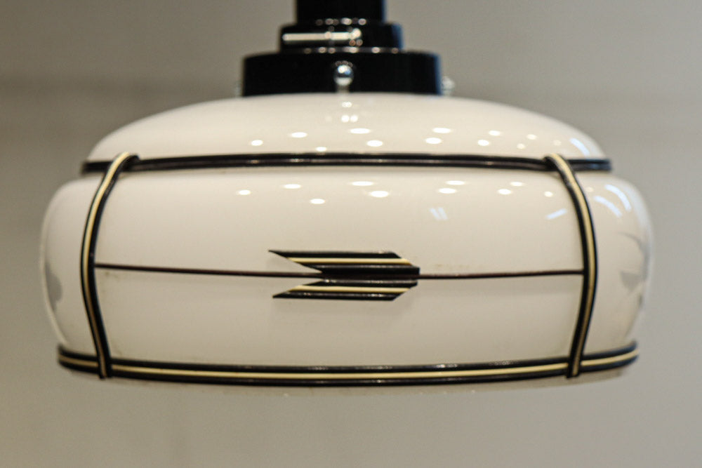 梅の透かし絵に和柄文様を添えた気品ある電笠　DC8717