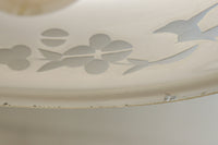 梅の透かし絵に和柄文様を添えた気品ある電笠　DC8717