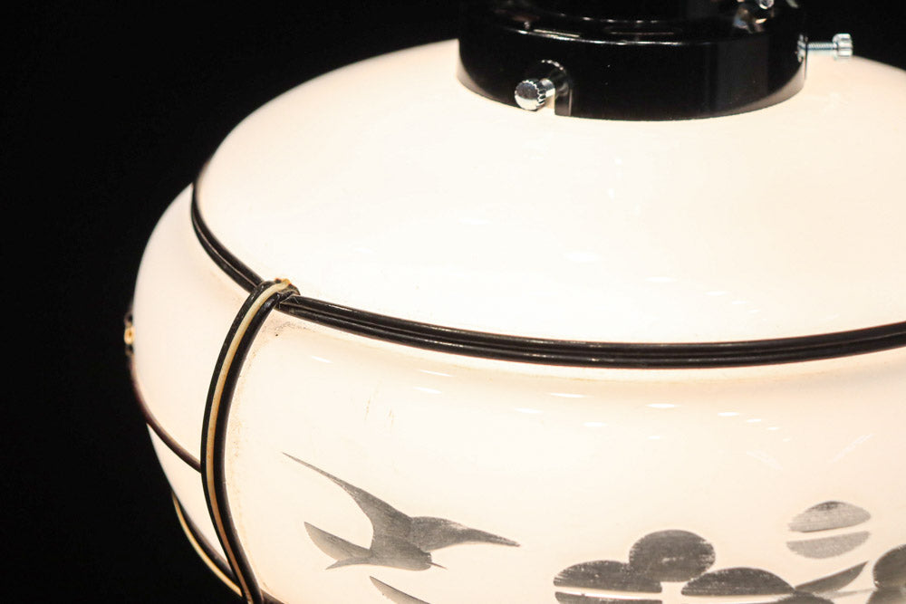 梅の透かし絵に和柄文様を添えた気品ある電笠　DC8717