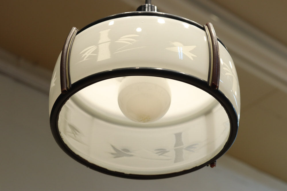 風情漂う竹雀の和柄が浮かぶ電笠　DC8718