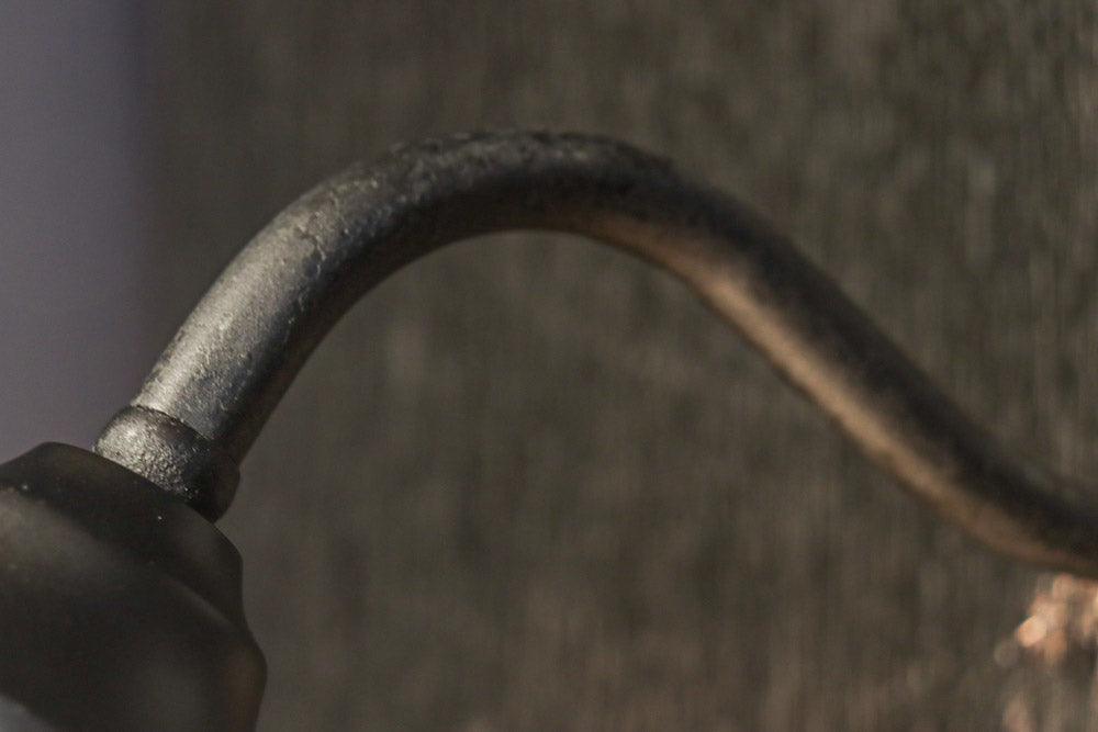 ベル型のシルエットのブラケット　DC8721