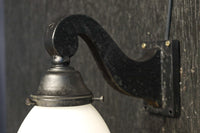 丸みを帯びて可愛らしいシルエットのブラケット　DC8723