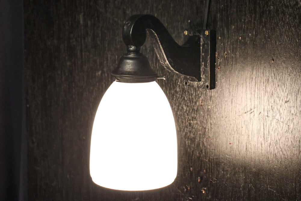 丸みを帯びて可愛らしいシルエットのブラケット　DC8723