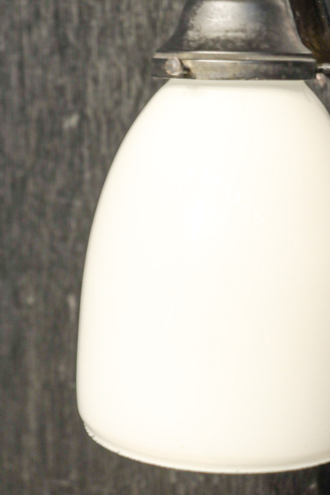 丸みを帯びて可愛らしいシルエットのブラケット　DC8723