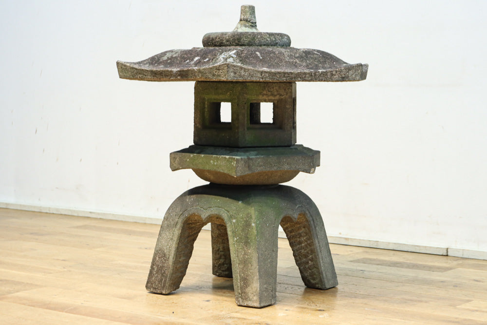 Antique tool (Ishi-toro) DC8727