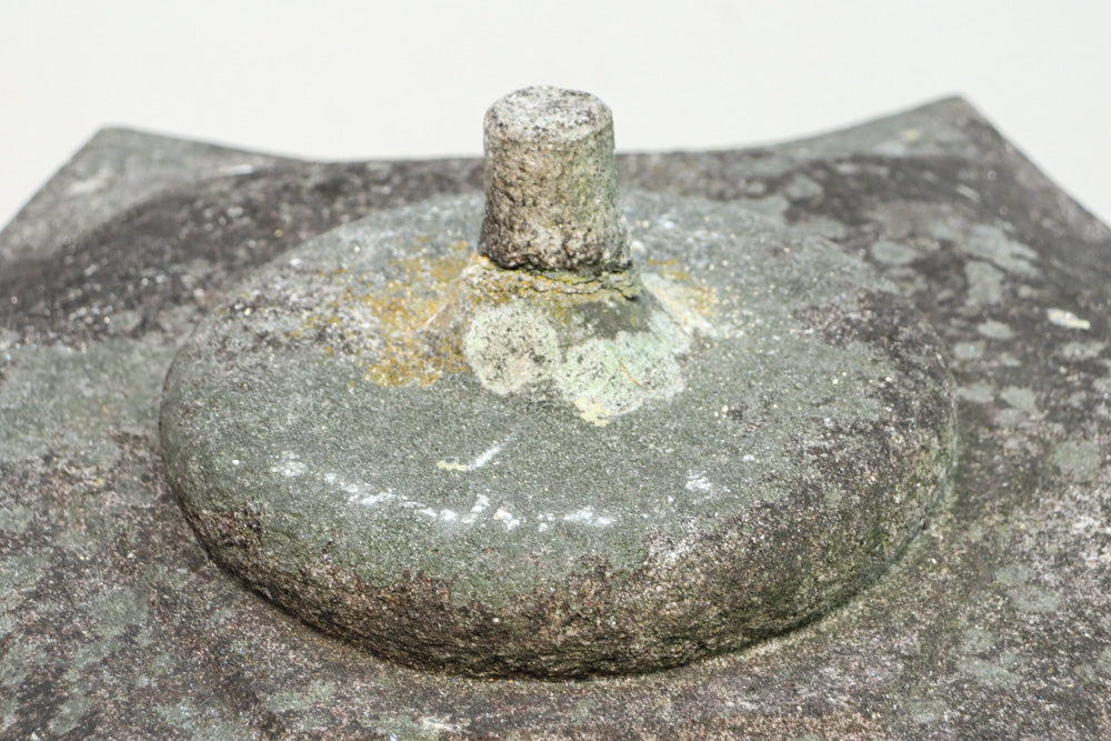 Antique tool (Ishi-toro) DC8727