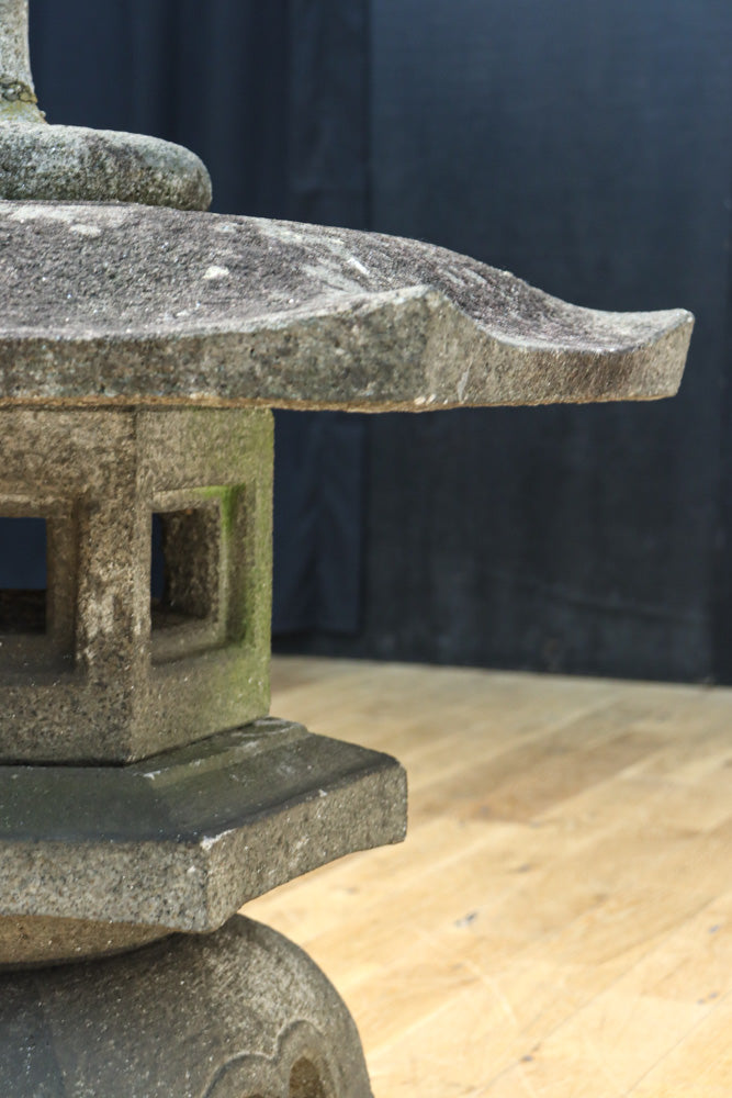 Antique tool (Ishi-toro) DC8727