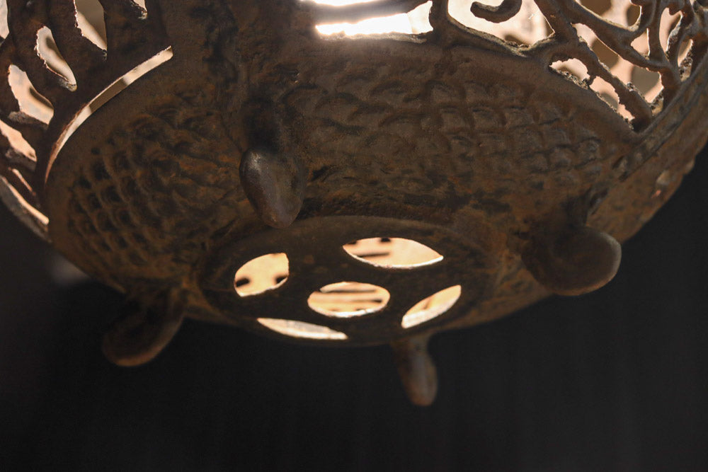 月蔓の透かし絵や青波海模様で風情ある球型吊り灯籠 DC8732 – 古福庵