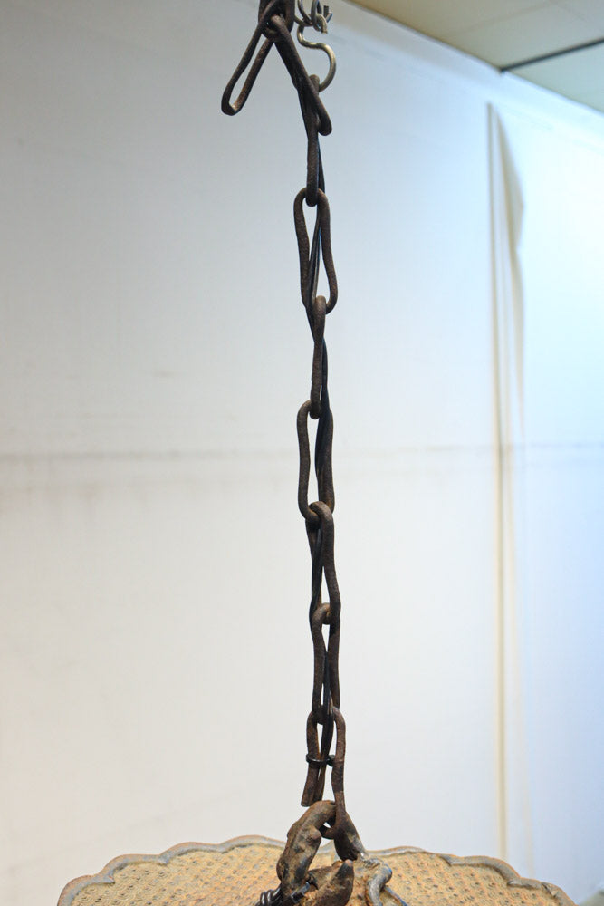 月蔓の透かし絵や青波海模様で風情ある球型吊り灯籠　DC8732