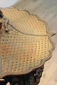 月蔓の透かし絵や青波海模様で風情ある球型吊り灯籠　DC8732