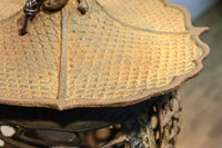 月蔓の透かし絵や青波海模様で風情ある球型吊り灯籠　DC8732