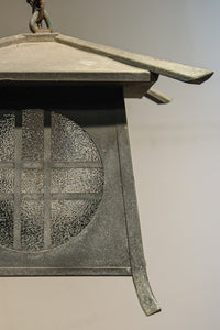 ダイヤガラス窓で煌びやかな角型吊り灯籠　DC8735