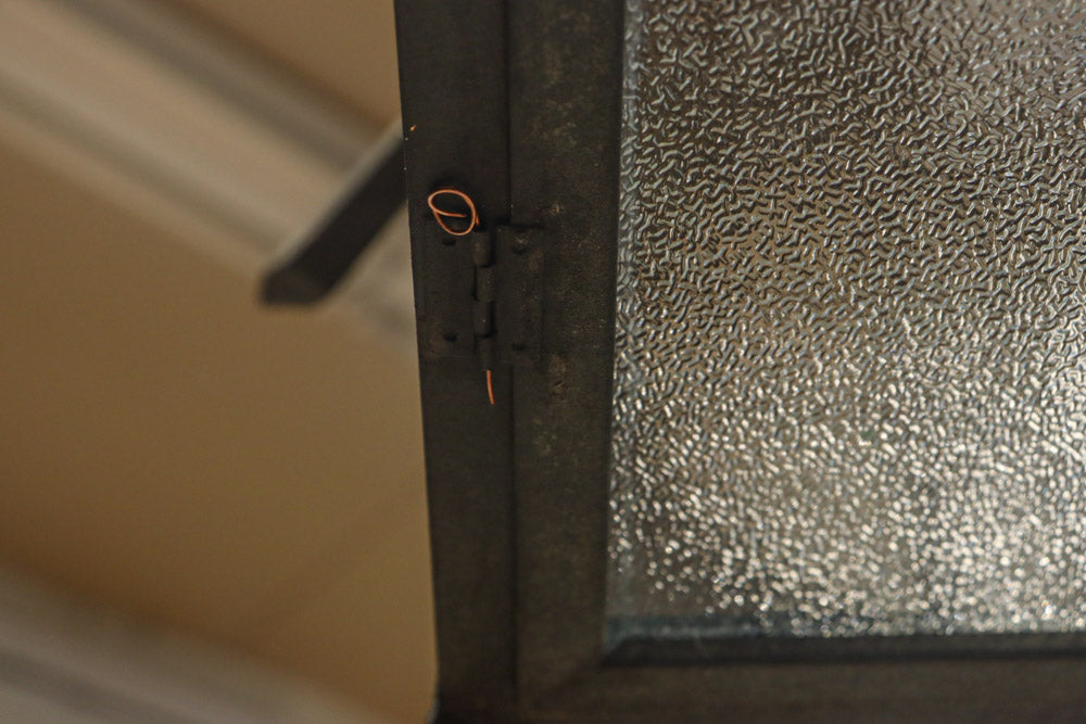 ダイヤガラス窓で煌びやかな角型吊り灯籠　DC8735