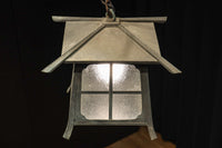 ダイヤガラス窓で煌びやかな角型吊り灯籠　DC8735