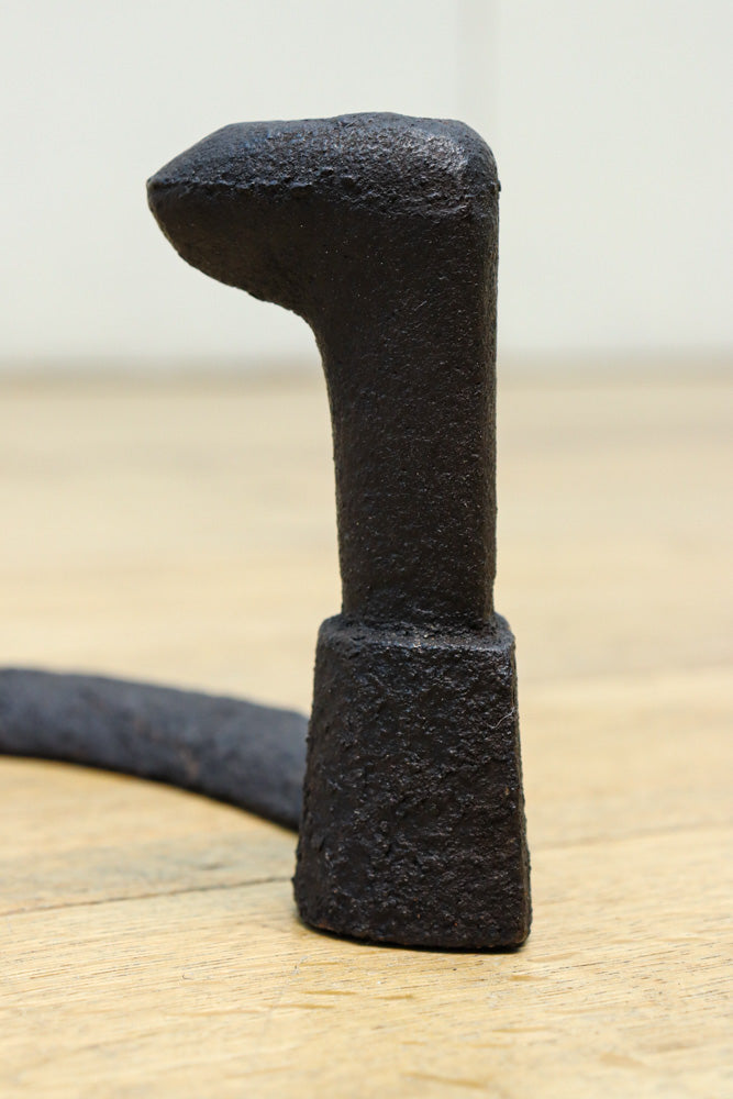 どっしりと安定感ある五徳　DC8745