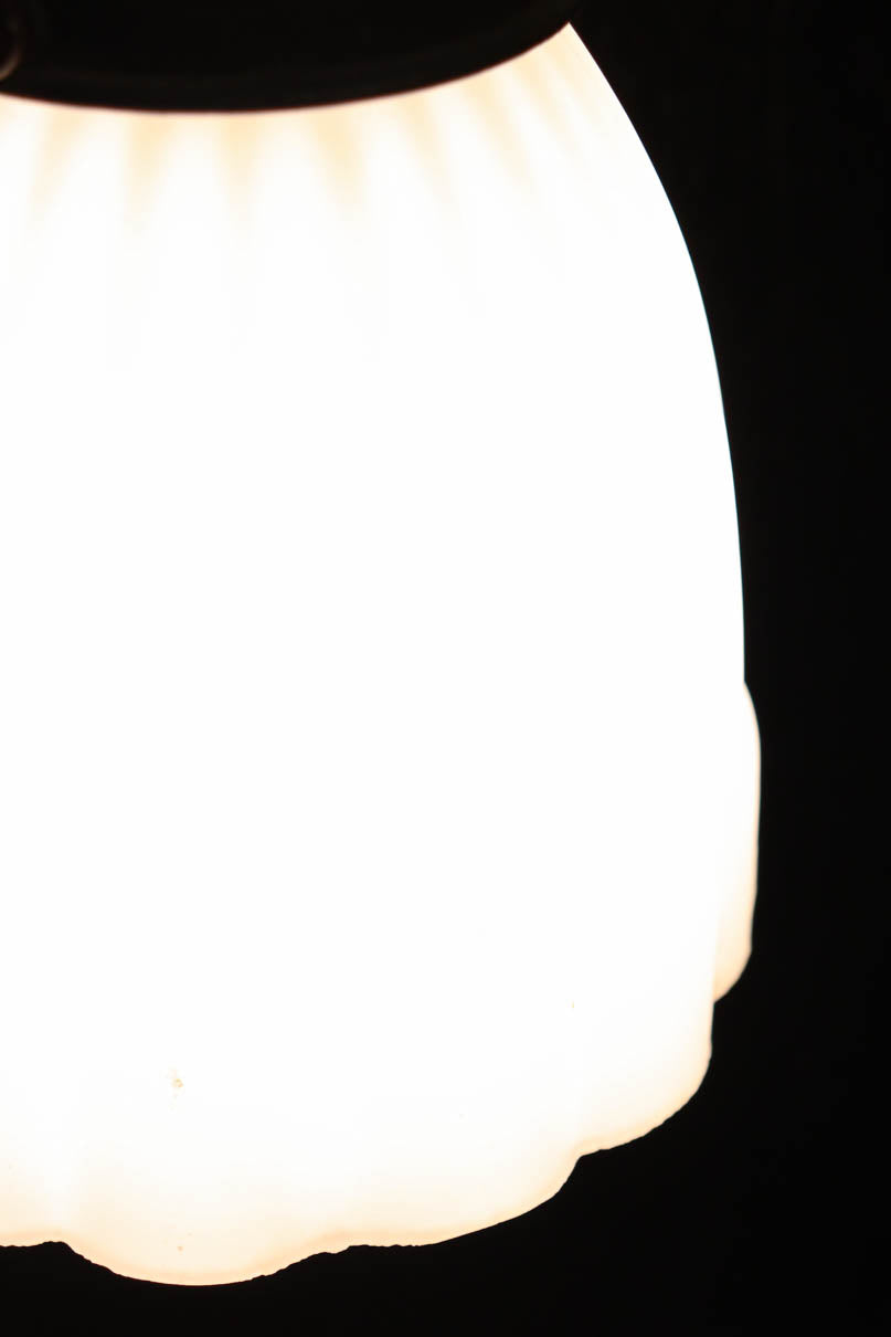 菊菱透かし絵金具とプレス模様の笠で和モダンなブラケット　DC8755