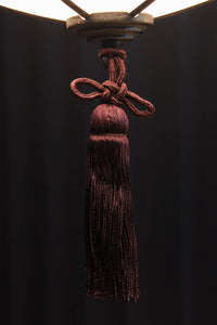 可愛らしい菊菱装飾金具を纏う雪洞型の電笠　DC8757