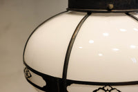 可愛らしい菊菱装飾金具を纏う雪洞型の電笠　DC8757