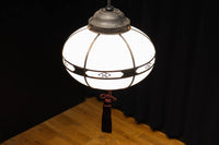 可愛らしい菊菱装飾金具を纏う雪洞型の電笠　DC8757