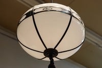 可愛らしい菊菱装飾金具を纏う雪洞型の電笠　DC8757