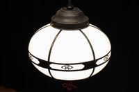 可愛らしい菊菱装飾金具を纏う雪洞型の電笠　DC8757