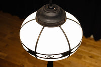 可愛らしい菊菱装飾金具を纏う雪洞型の電笠　DC8757