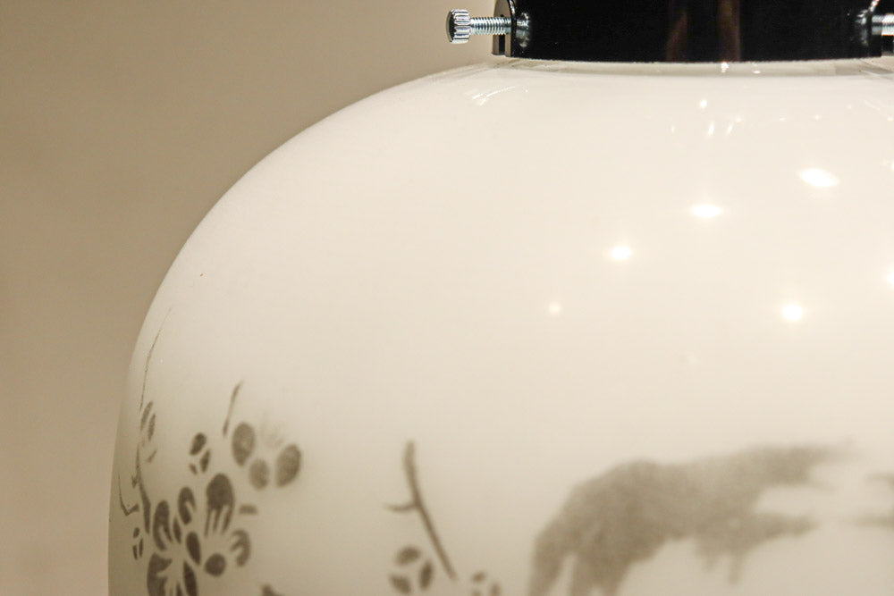 和柄模様を施した風情あるお椀型電笠　DC8758