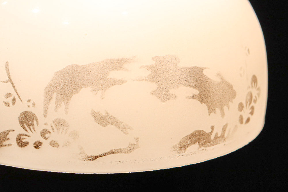 和柄模様を施した風情あるお椀型電笠　DC8758