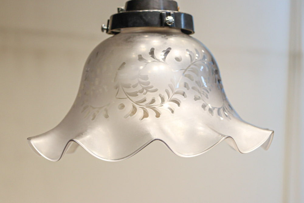 大正浪漫!! 柔らかなフリルの笠から優しい明かりが漏れる電笠 DC8759