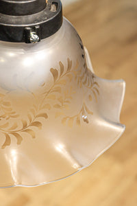 大正浪漫!! 柔らかなフリルの笠から優しい明かりが漏れる電笠　DC8759