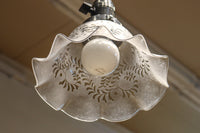 大正浪漫!! 柔らかなフリルの笠から優しい明かりが漏れる電笠　DC8759